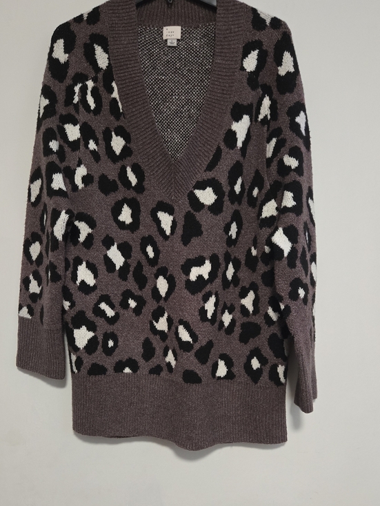 a new day Sweaters - A New Day Leopard V-Neck Sweater / Size  L